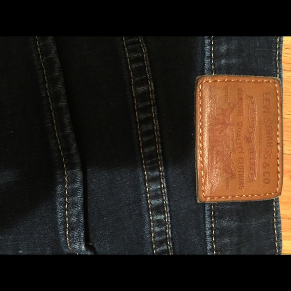 Levi’s Curvy Straight - Picture 9 of 10